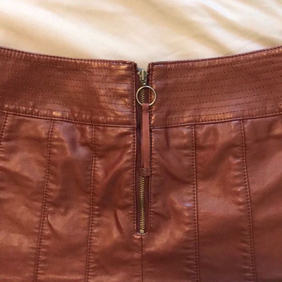 HD in Paris Vegan Leather Skater Skirt - Picture 6 of 8